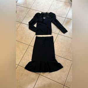 Holiday outfit!!! Michael Kors formal knit Black Women's Skirt plus a free top